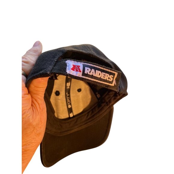 Las Vegas Raiders Black 9Forty Adjustable Cap By New Era - Picture 4 of 5